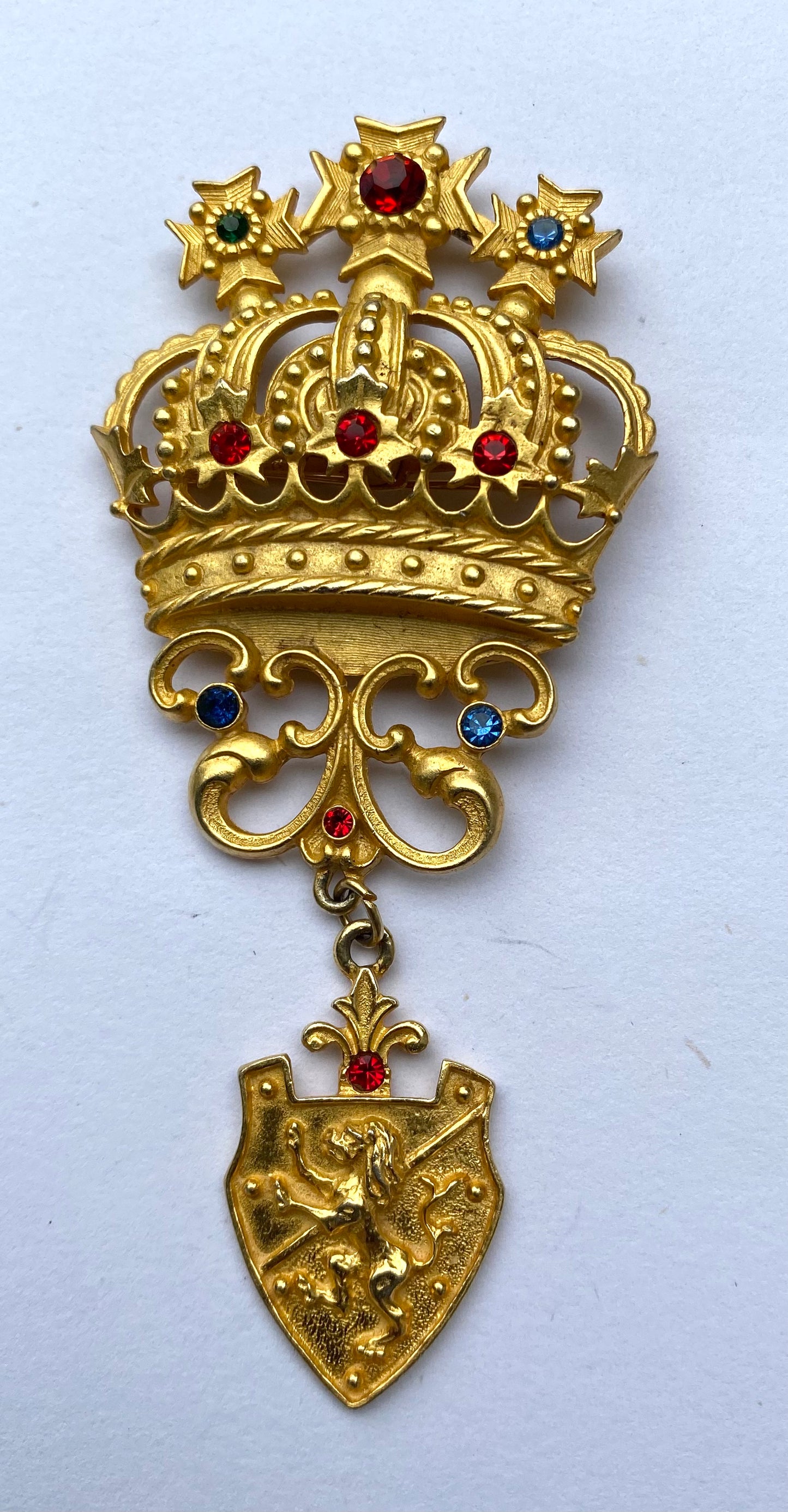 Vintage JJ Jonette Crown & Lion Brooch