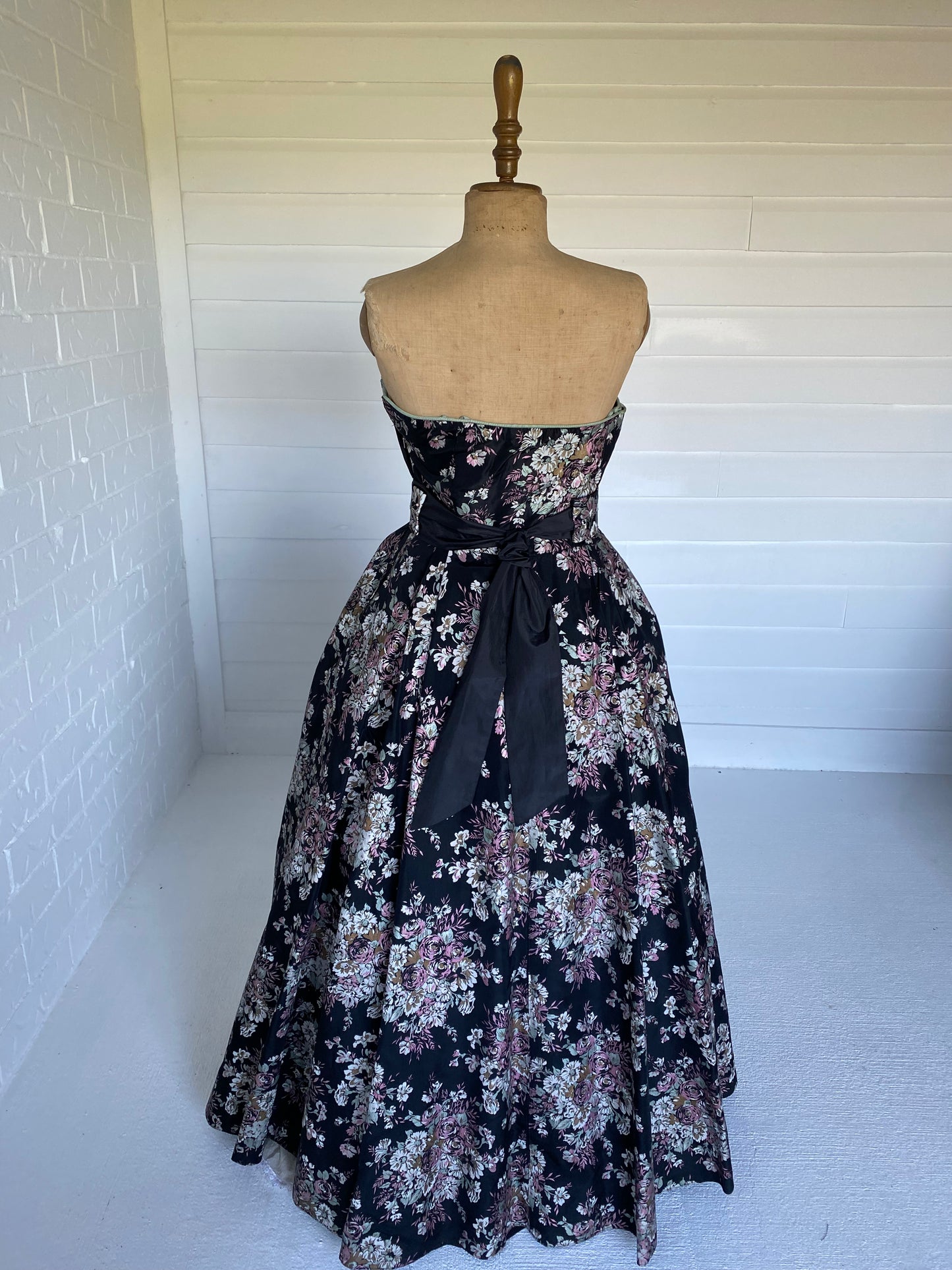 1950'S Oriental Flower Dress