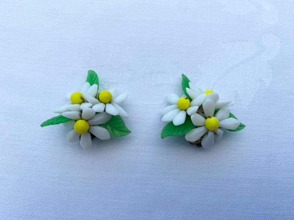 1950's Daisy Earrings