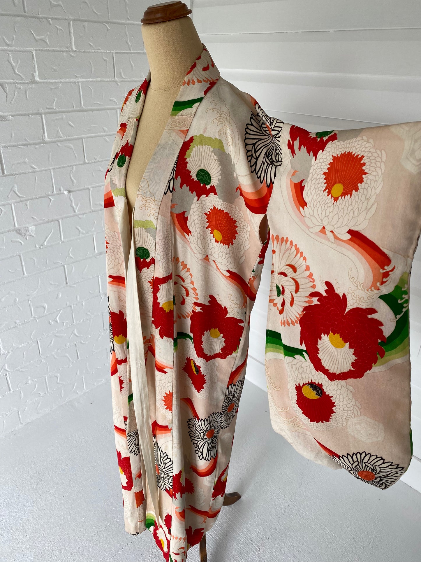 1960'S Vintage Silk Crepe Kimono