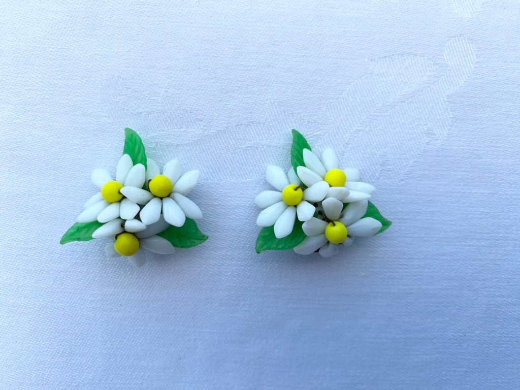 1950's Daisy Earrings