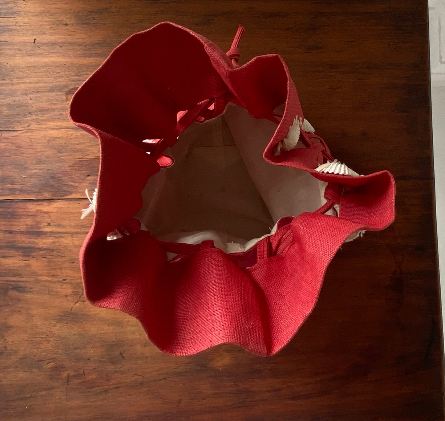 1950's Red Woven Panama Straw Drawstring Pouch Purse with Seashell Embellishment
