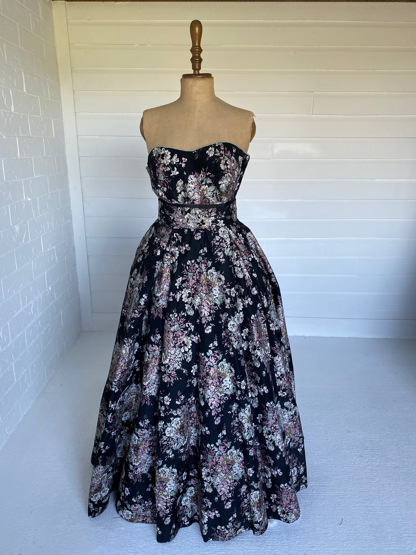 1950'S Oriental Flower Dress