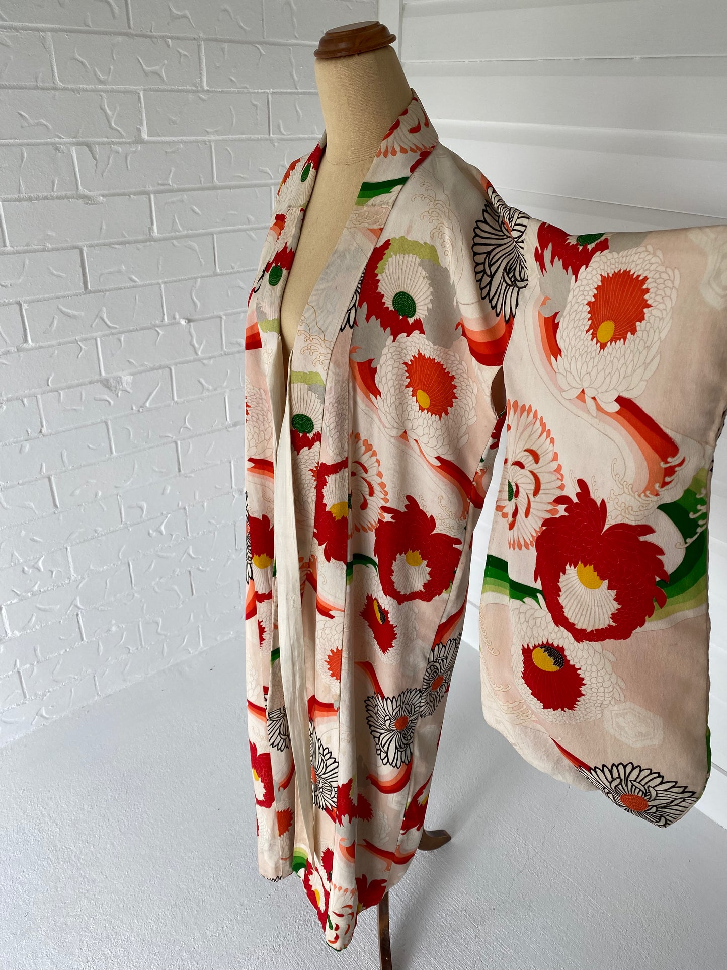 1960'S Vintage Silk Crepe Kimono