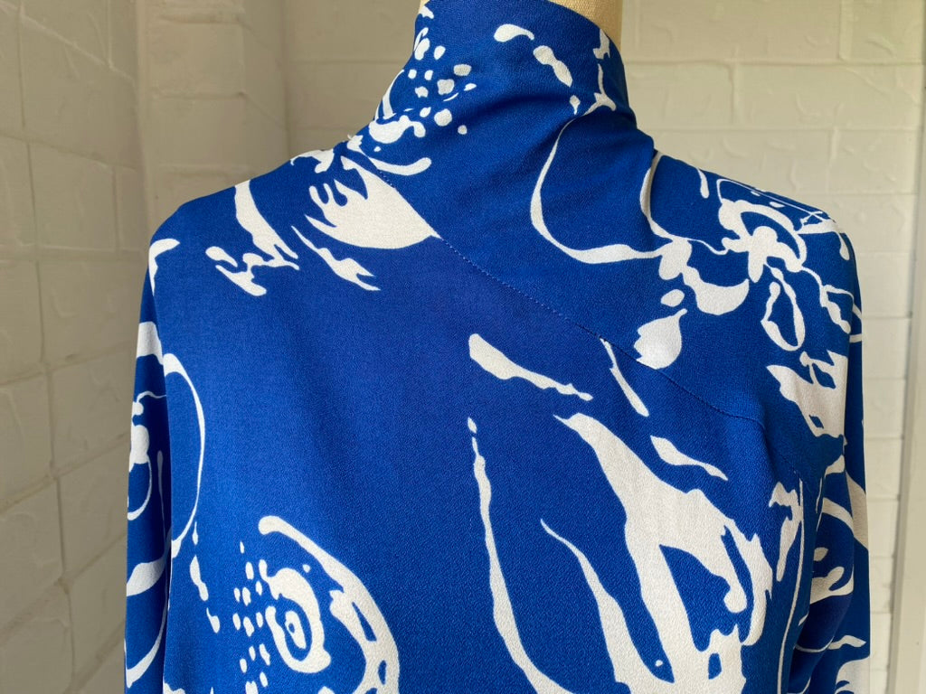 1970's One Sleeve Blue & White Floral Kaftan