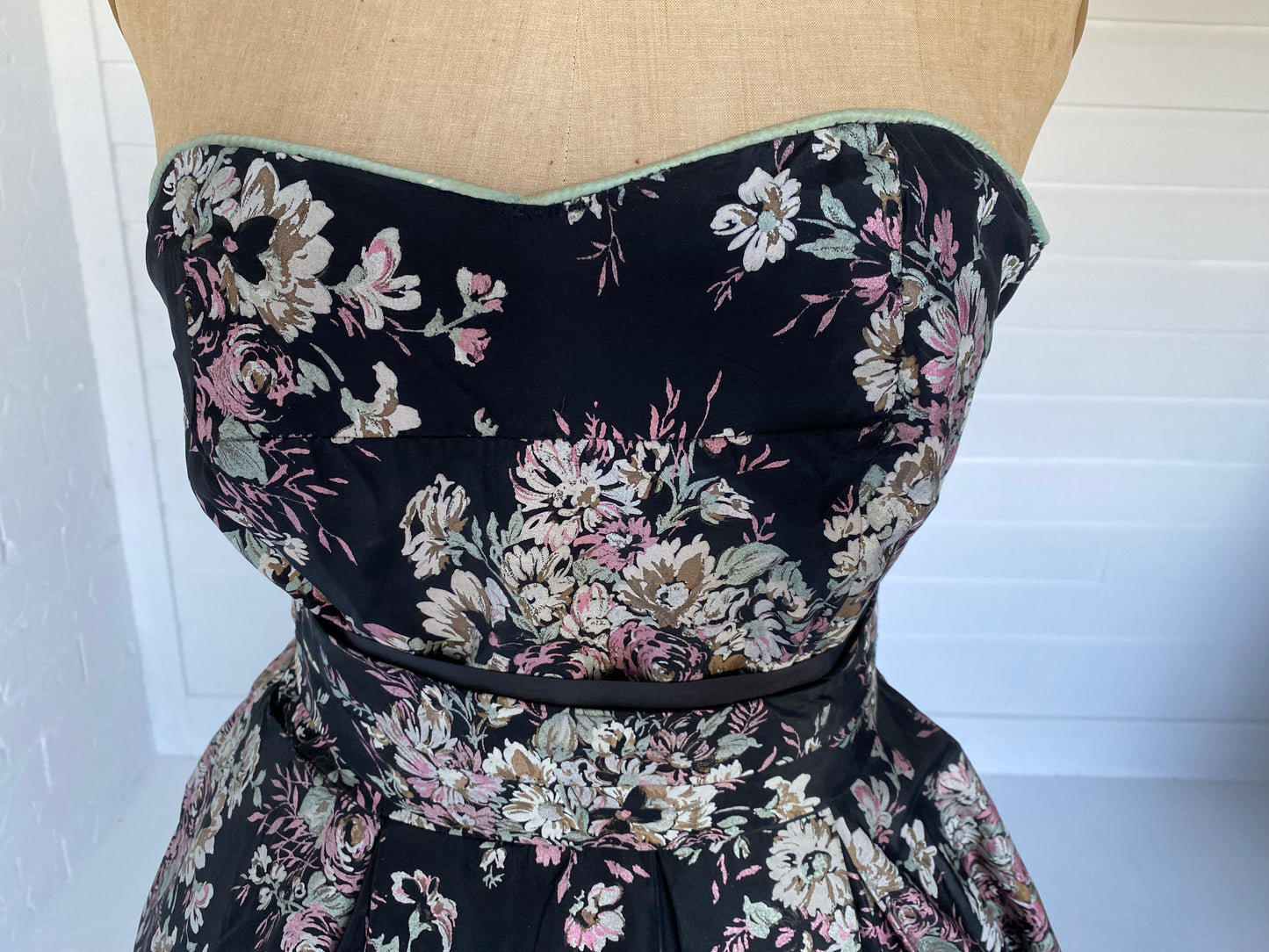 1950'S Oriental Flower Dress