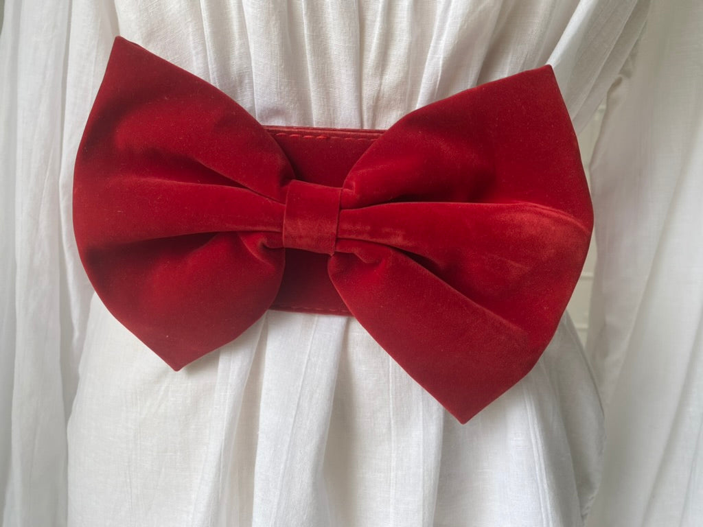 Vintage Giant Red Bow Belt