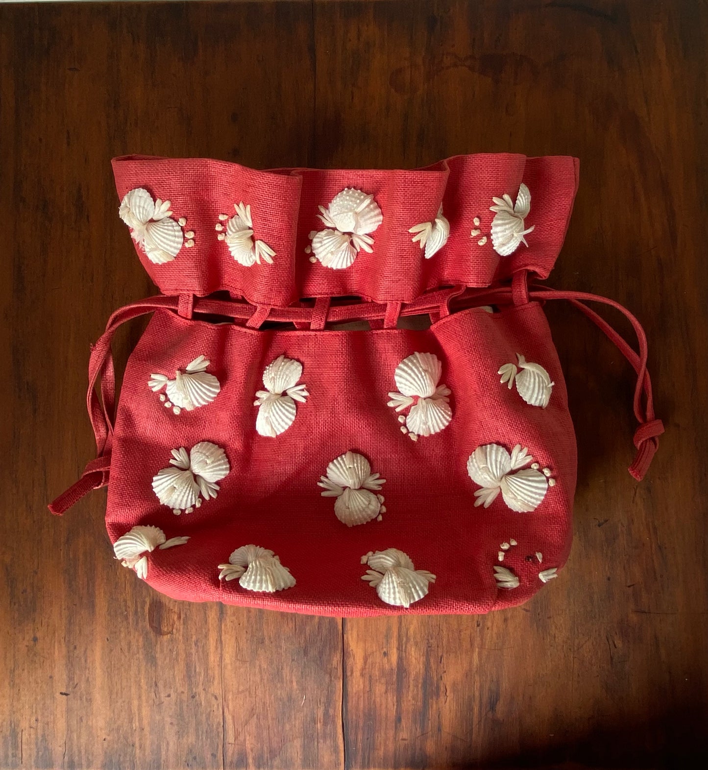 1950's Red Woven Panama Straw Drawstring Pouch Purse with Seashell Embellishment